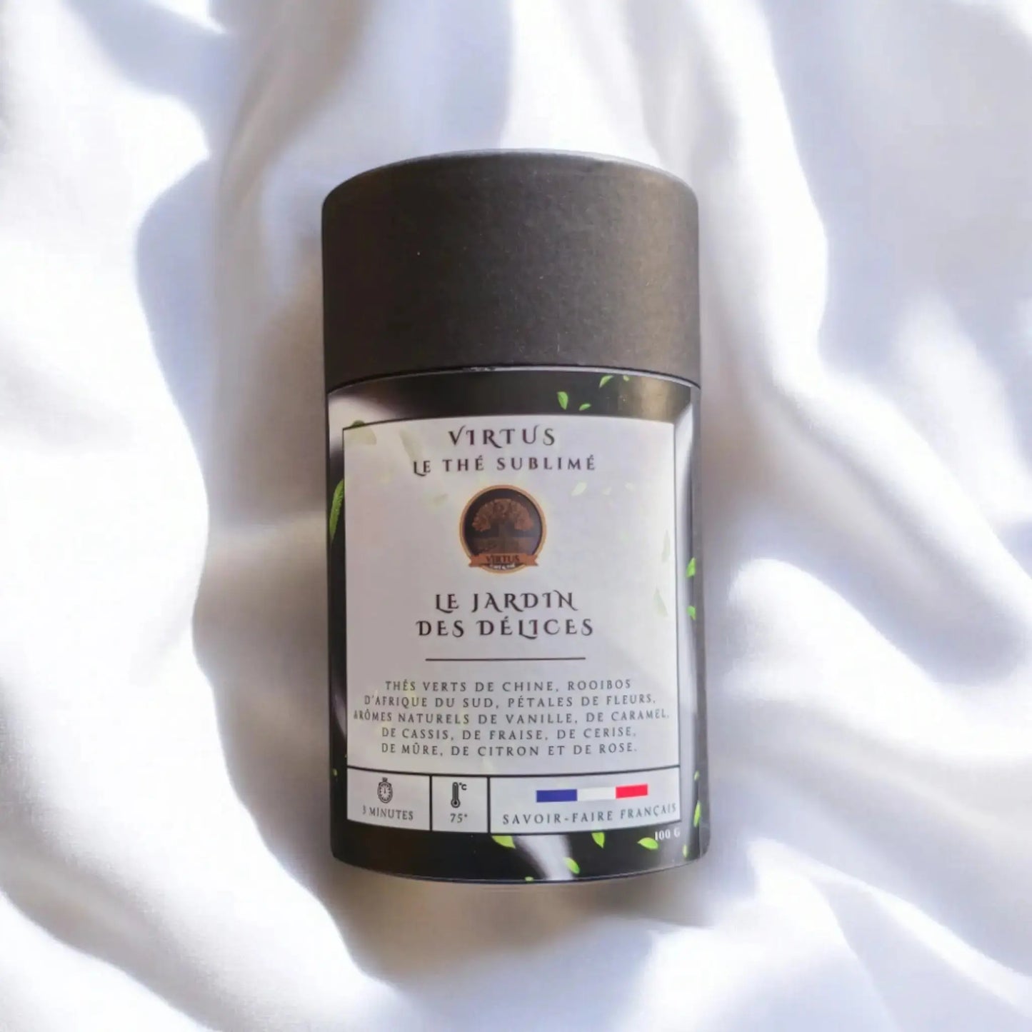 - Le jardin des délices | Thé vert et rooibos. Vanille, caramel, cassis, fraise, cerise, mûre, citron, rose. - Virtus Café & Thé